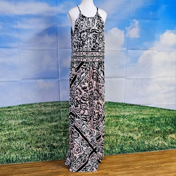 LONDON STYLE | SLEEVELESS FLOOR LENGTH FLORAL MAXI DRESS - Picture 3 of 15